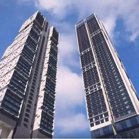 Sky88 3Br Luxury Condo W Pool Table Johor Bahru Exterior photo