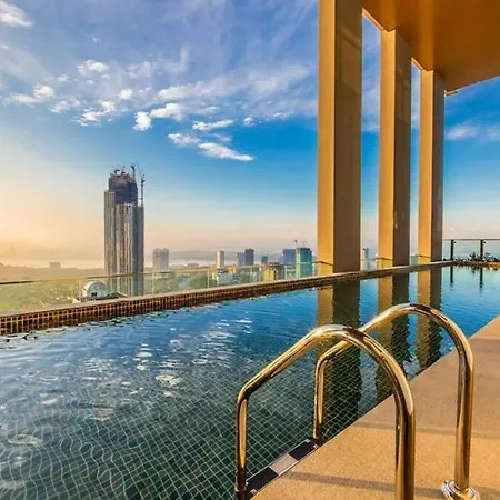 Sky88 3Br Luxury Condo W Pool Table Johor Bahru Exterior photo