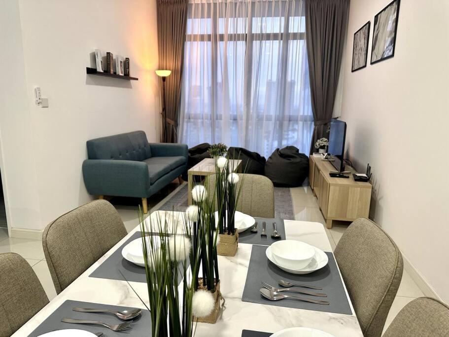 Apartment Sky88 3br Luxury W Pool Table Johor Bahru