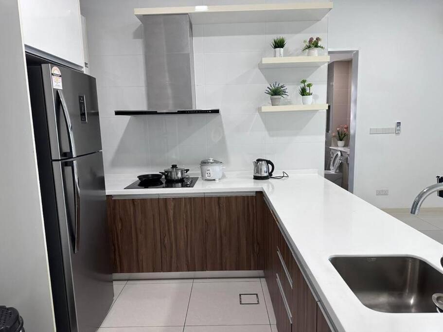 Sky88 3br Luxury W Pool Table Apartment Johor Bahru